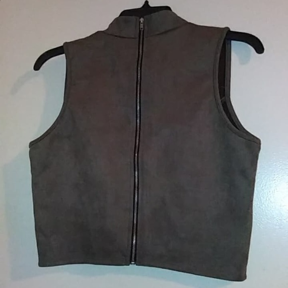 ❤️❤️❤️Charlotte Russe  top with back zipper - Picture 2 of 4